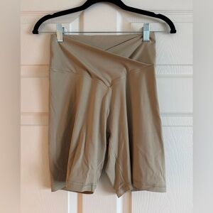 Offline by Aerie Real Me Hi-Rise Bike Short Tan Khaki L
